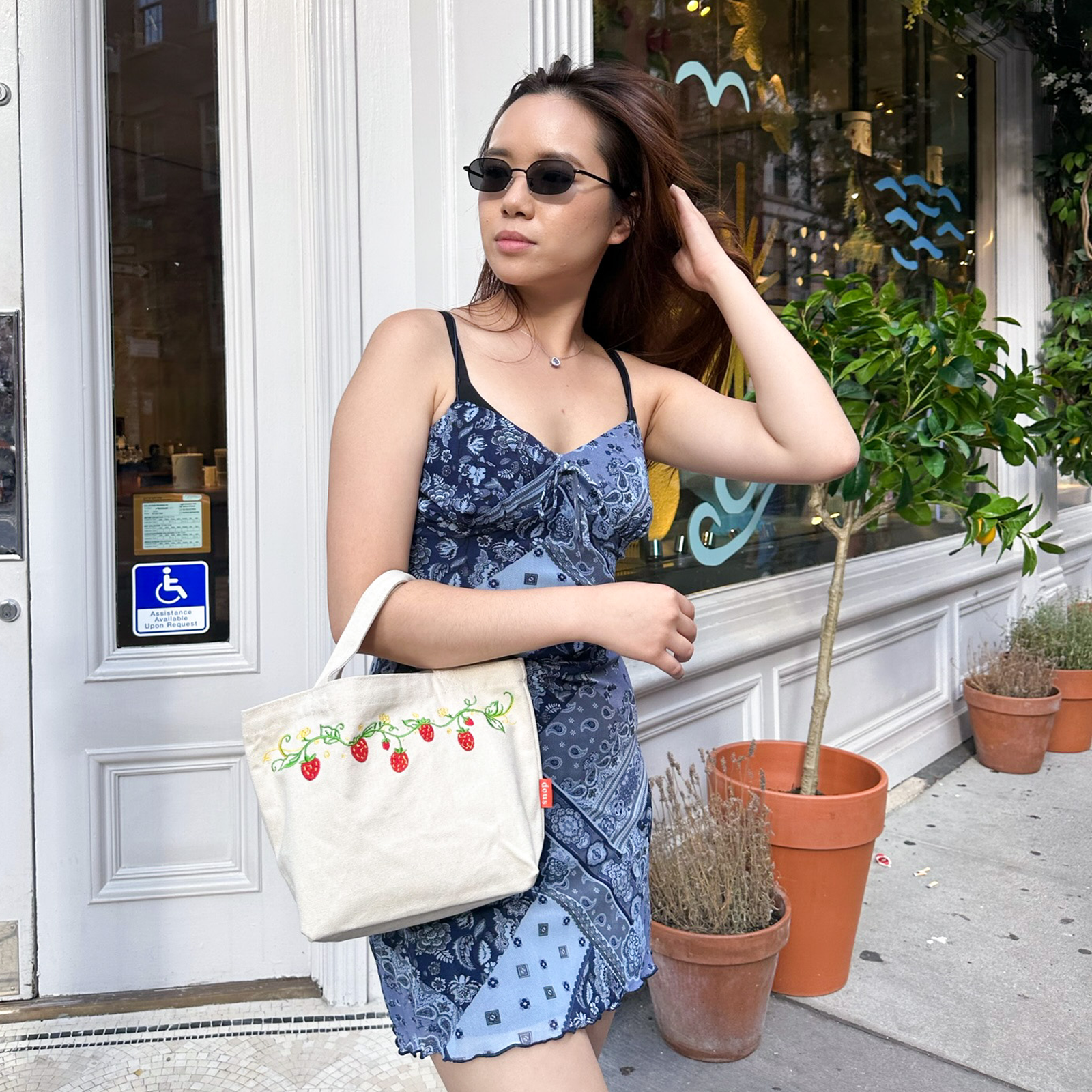 Strawberry Picking Mini Tote Bag – shopdous