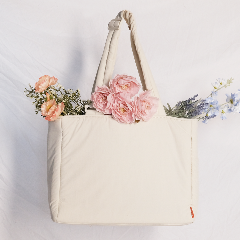 Cloud Commuter Tote Bag in Cream